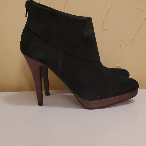 Steve Madden Black Suede Booties NWT 6.5 - Picture 5 of 6